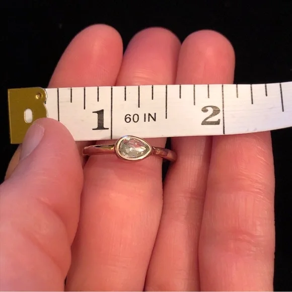 Elegant Gold Ring with White Rhinestone - Picture 7 of 7